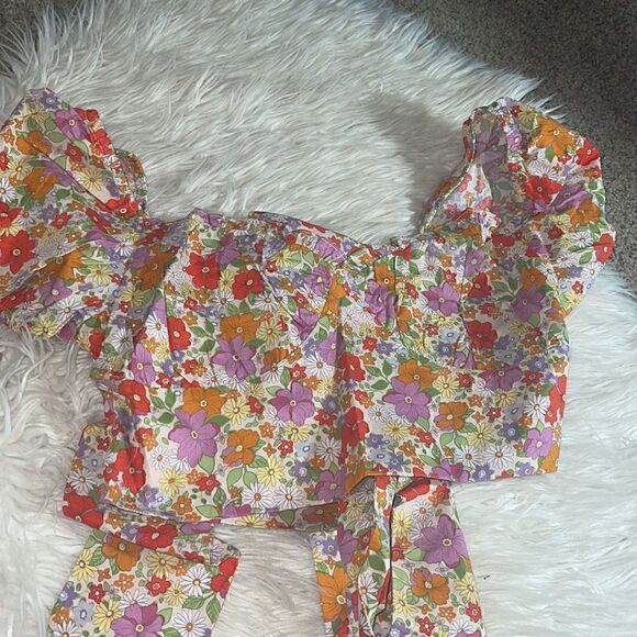 Glamorous Top Womens Size Large Retro Floral back tie crop Blouse Spring summer - Picture 3 of 9